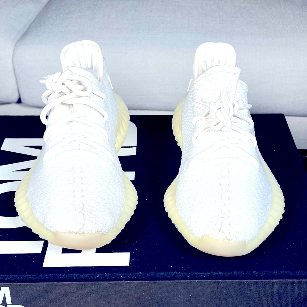 Yeezy Boost 350 V2 ‘Cream White’ Women Size: 7 Men Size: 5.5 Color: White/Cream - Picture 3 of 9